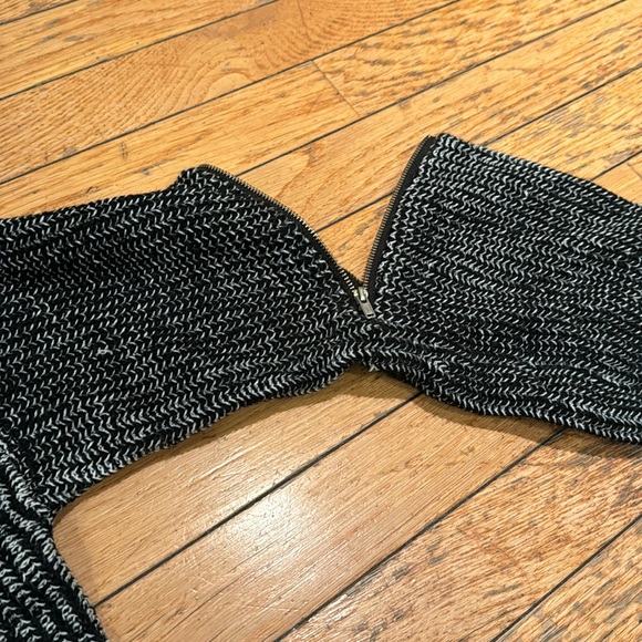 LF zipper detail cropped sweater- size S, never worn - Picture 3 of 6